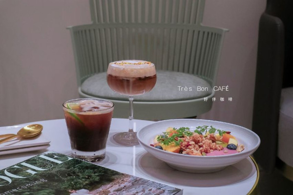 【台北不限時咖啡廳】Très Bon 好伴CAFÉ：首間模特兒秘境咖啡廳-凱渥catwalk/種子音樂。