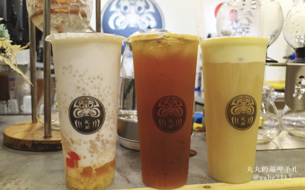 松山區飲料店。成助茶ChangeCha。南京復興手搖飲推薦。摩摩喳渣、焦糖奶蓋紅茶、台灣茶葉現泡的茶王(菜單Ｍenu價格)總督影城飲料店、星據點復興館飲料店