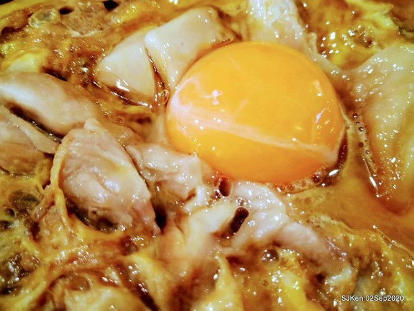 (台北東區美食) 連續五年全日本雞肉親子丼大賽冠軍「鳥開親子丼」台北信義威秀期間限定店 --- 日本名古屋雞肉料理專門店，用料精選最高品質，美味漂洋過海香傳千里!