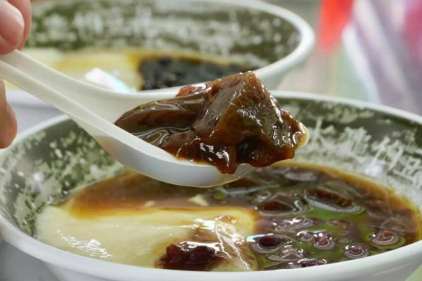 台南豆花 【水龜伯豆花】台南超過一甲子的傳統小吃美食 ！台南豆花│鹽水必吃美食│台南旅遊│台南一日遊