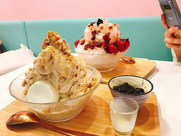 [台北 忠孝復興站] 東區網美注意!!! 今夏最好拍最好吃 冰花本舖ICE QUEEN