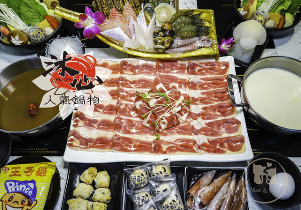 沐心人氣鍋物｜網美火鍋店＋1～民生社區火鍋推薦，捷運南京三民站｜新民生戲院看場電影順便吃高CP值海陸火鍋～松山區火鍋推薦！