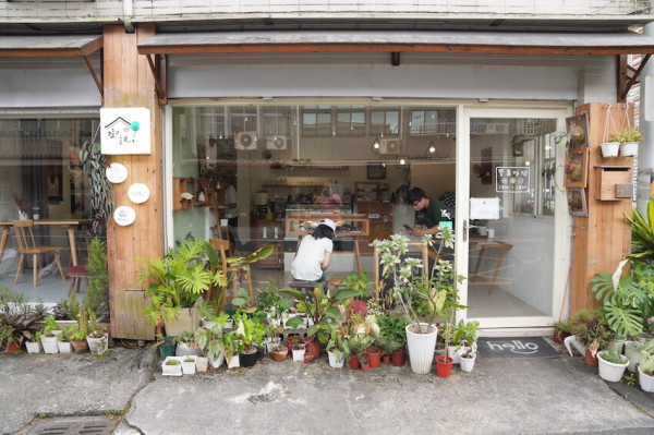 宜蘭美食 樹說，｜一週只開店三天的超美味千層蛋糕　結合金工飾品店還有「可愛貓貓陪伴尼！」