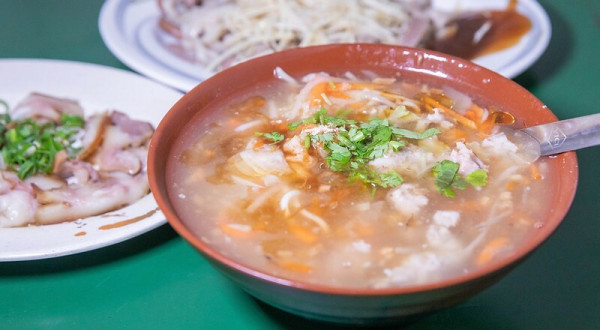 台東縣關山鎮【十座車站十碗麵之十五.台東關山篇】關山切仔麵.肉羹麵.滷味.黑白切飄香四十載