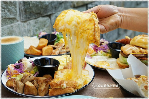 茗煌商行║柳川水岸旁新開文青早午餐，輕食、韓式拉麵、燉飯，多國料理一次滿足，不限時、有插座、免服務費(紅茶免費續)