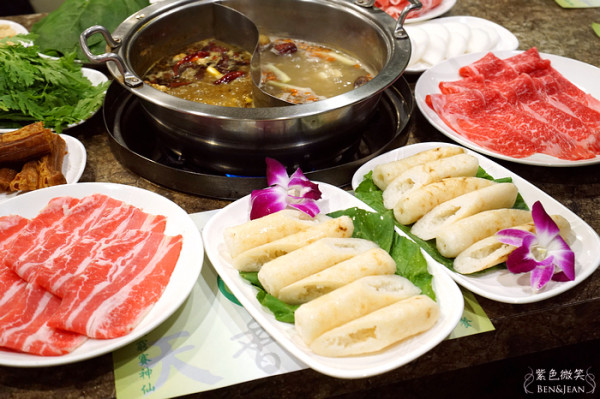 秋田米棒與天香回味美麗的邂逅!! 米棒吸附飽滿湯頭菁華，更添鮮美滋味，來自日本秋田的人氣美食，在台灣也吃得到! 