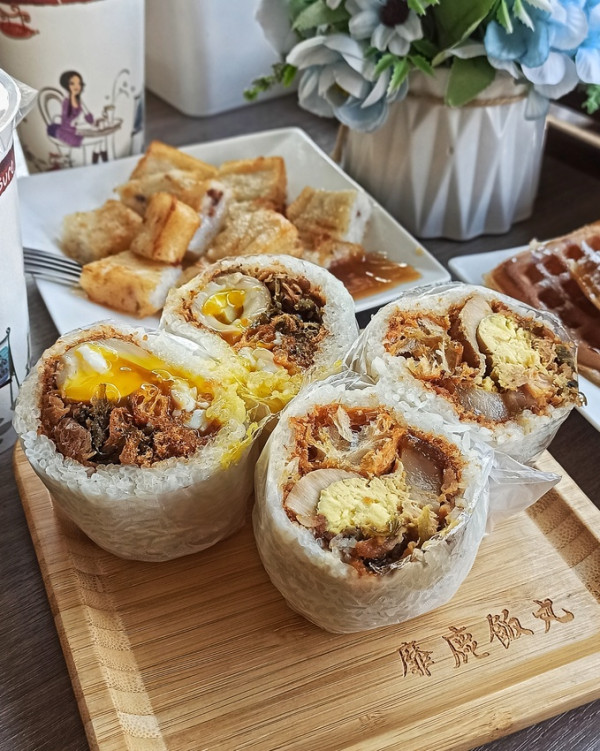 蘆洲早餐 | 靡鹿飯糰  古早味  控肉飯糰 溏心蛋飯糰 徐匯中學站 特製辣蘿蔔乾