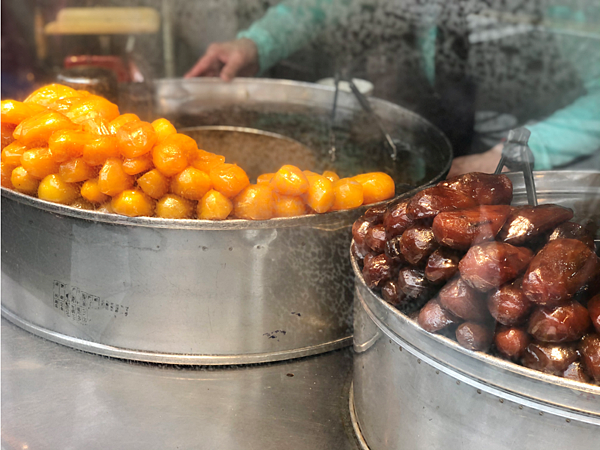 【台北美食￭大同區】叫小賀地瓜-迪化街店 x 古早味蜜地瓜，甜蜜蜜好吃呀║ 迪化街傳統美食推薦、台北大稻埕古早味小吃推薦、迪化街美食