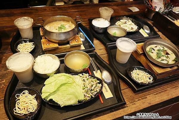 泰式料理｜台中美食【塔塔加泰式料理大遠百店】 道地泰式酸辣鮮香 清爽又開胃