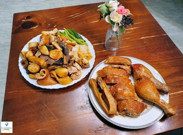 [食]新北 煙燻入味 越嚼越香 讓你一吃就愛上它!! 一試成主顧 物超所值的選擇 呷喀煙燻滷味