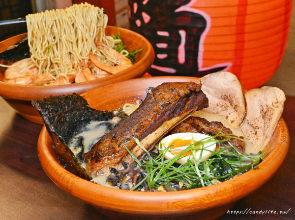 頑者炙り焼ラーメン│開在台中市集裡的人氣深夜拉麵，三種湯頭自行挑選，麵Q湯濃，激推炙燒黑豚雙肋！
