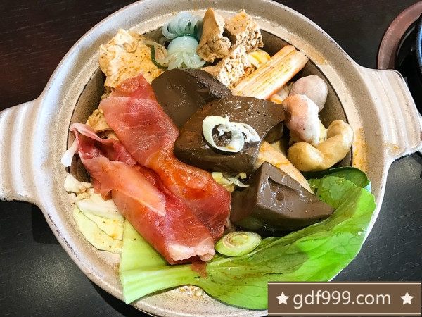 台南宵夜|排隊名店!!台南獨有的『饕公麻辣燙』平價火鍋~~~