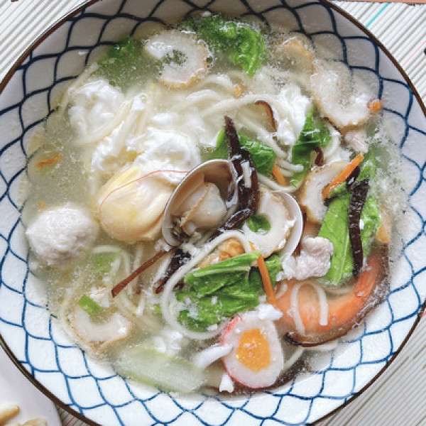 ＠廟口東施 瑞芳區麵攤»» I 什麼!? 檳榔攤有什錦麵海鮮粥 跩跩的就是跩 I –ᴇᴀᴛ–