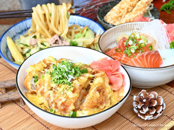 雲日食事処｜台中平價日式料理專賣，主打丼飯、定食，還有炒烏龍麵，餐點均現點現做，也有外帶日式便當唷～
