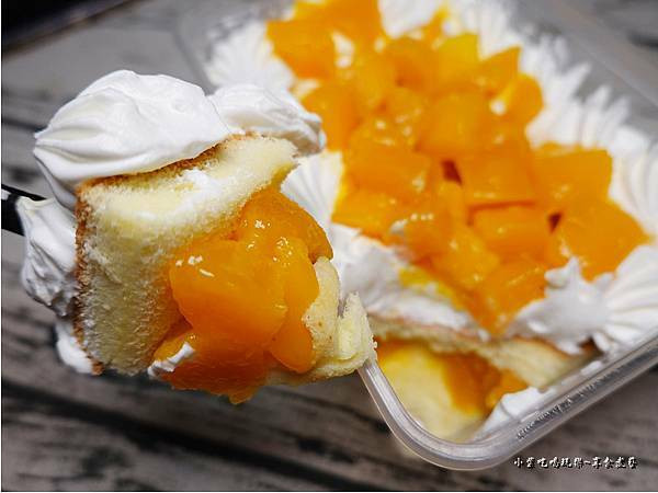  桃園平價麵包/抽錢蛋糕【麥胖職人烘焙桃鶯店】芒果寶盒只要100元/餡滿滿低糖維也納夾心冰麵包/蒜蒜包~預購生日蛋糕&父親節蛋糕打8折