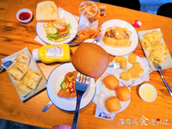 中和●也有文青風早午餐【輕輕食嶼】花生熔岩起司軟法 金黃炸饅頭一吃就愛上
