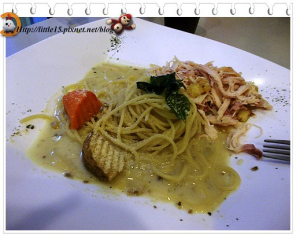 咖哩蛋蛋(育樂店)