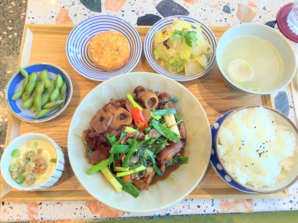 桃園美食-湯明茶樓(統領店)-恬淡、愉悅、飽足的下午茶時光