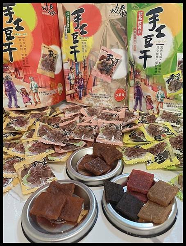 【手工豆干推薦】撕開包裝就能嗑【勁泰】勁泰非基改手工豆干(綜合/蒜兩蒜/沙茶) 在家邊吃邊追劇、更是外出旅遊的好良伴！