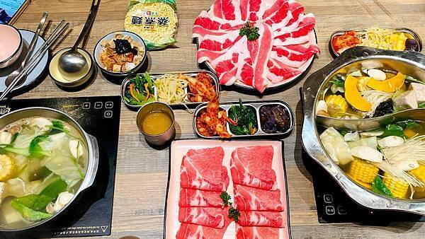 台北信義區美食【釜山宗家부산종가 統一時代店】全台首創韓式鍋物/288起自助吧吃到飽/韓式小菜吃到飽/釜山最道地的韓味火鍋