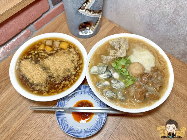 來自台東風味的料多多大四囍腸蚵仔麵線 綠豆算熱湯和冰棒來個冰火五重天！--跟著踢小米吃喝玩樂趣