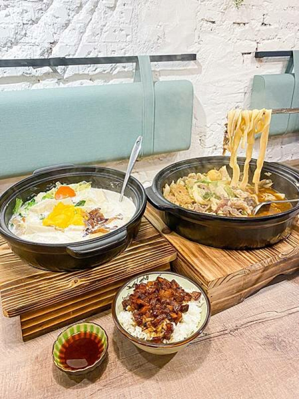 (台北芝山站)四爺麻辣鍋 天母SOGO美食 芝山美食火鍋麻辣鍋推薦 網美風小火鍋 麻辣鍋牛奶鍋好吃cp值高