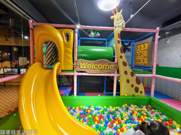 【桃園親子餐廳】伯爵美式輕食餐廳 - 美式工業風的高CP值親子餐廳