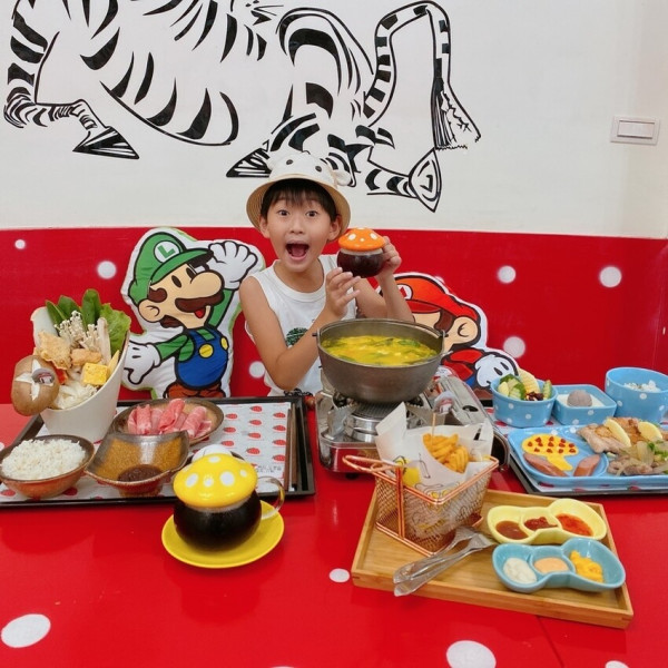 高雄餐廳景點~茂林蘑菇屋 蘑菇造型主題餐廳一秒來到瑪莉歐遊戲天堂~