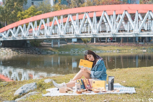 【高雄新興區】鬆獅大人新田門市｜野餐必備！網路超火紅甜點乳酪爆爆鬆獅球、髒髒包牛軋糖｜全台首家實體選品店就在高雄新崛江｜高雄甜點/伴手禮推薦