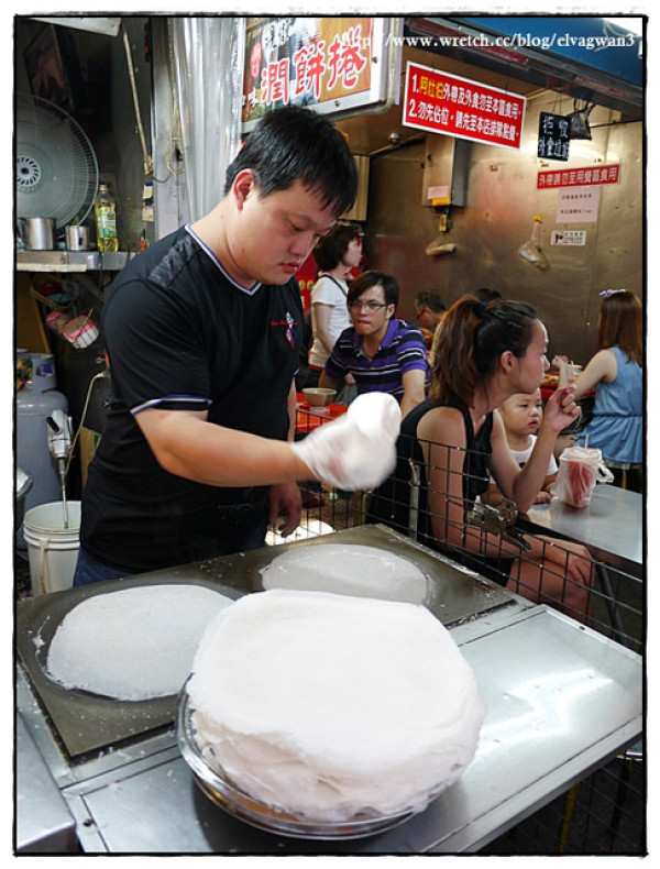 [宜蘭‧羅東] 鄭記潤餅捲 --- 夜市排隊美食，現做餅皮好滋味