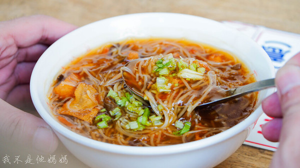 蘇澳廟口米粉羹 蘇澳在地人推薦銅板美食  超過一甲子老店   蘇澳廟口必吃美食
