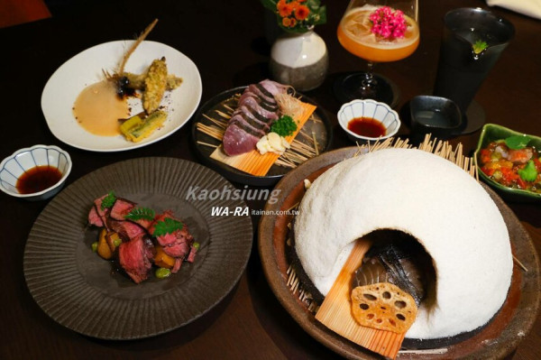 免出國就能品嘗日本正統古法藁燒日料、挑高光雕秀主題酒吧讓人驚艷!高雄洲際酒店「WA-RA 日式餐廳」わら餐廳新開幕 @台南好Food遊