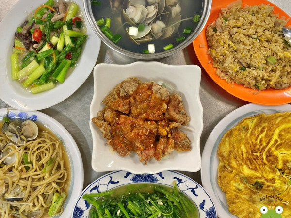 【美食週報EP52】台中美食．阿三活海鮮/阿三熱炒店｜大甲鎮瀾宮周邊百元平價熱炒，近百種品項任選｜大甲美食推薦