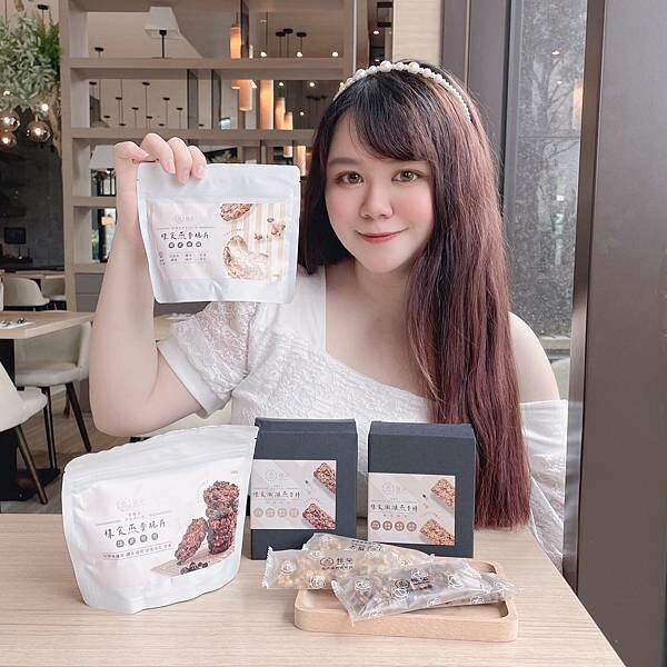 【燕麥餅乾】惟朵輕食～惟朵裸食纖維燕麥脆片、燕麥棒～素食者、健身族必買～下午茶團購推薦～