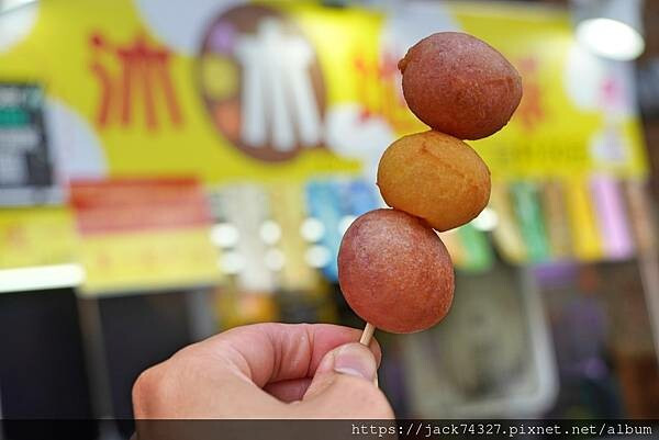 沐沐地瓜球 ｜爆漿地瓜球吃過沒？數十種地瓜球口味都很搭，必吃「熔岩巧克力地瓜球」、「爆漿起司地瓜球」！