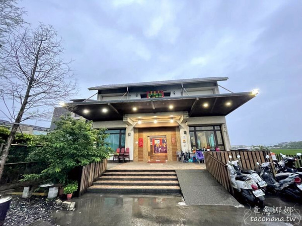 宜蘭美食》廣食堂│我在田中央吃海鮮，滿滿一桌只要$5000元。