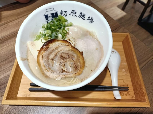 樹林美食|初原麵場-樹林保安店，平價日式拉麵好吃所以推薦!