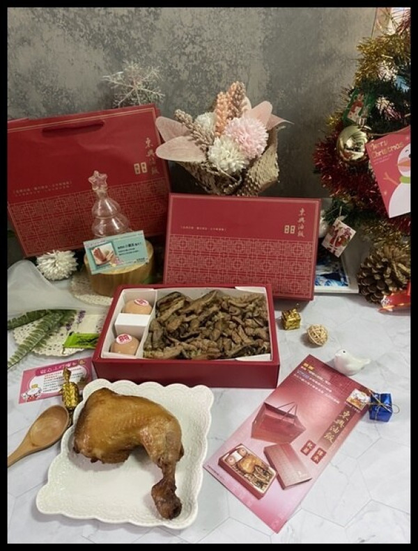 【寶寶滿月油飯開箱/試吃】超人氣的彌月油飯就在【東興彌月油飯】親親寶貝A禮盒 採用傳統炊斗蒸煮，保有最自然的古早味,每日新鮮現做,每一口都是滿滿滿滿的幸福和溫暖