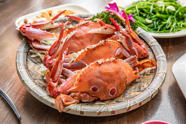 大益發萬里蟹活海鮮餐廳｜海裡抓上來直接送到這！自家漁船捕撈超便宜萬里蟹海產餐廳