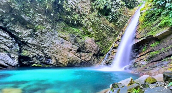 宜蘭玩水》澳花瀑布，步行20分鐘碧綠深潭清涼戲水，仙境版超美森林瀑布，負離子芬多精爆表｜南澳免費戲水景
