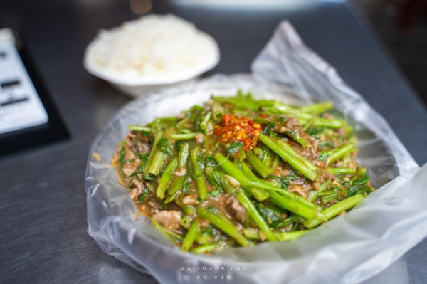 三重美食｜汪派沙茶羊肉三重店～三和夜市必吃沙茶羊肉，營業到凌晨的深夜食堂，捷運大橋頭站美食