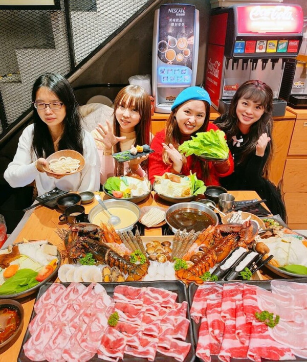 【耶誕大餐-台北-中永和-痛風火鍋-推薦】樂野鍋物-職人湯頭，龍蝦，雪花牛，松阪豬 - 老爺爺與小老婆