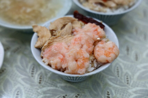 三重美食 | 聖恩蝦仁羹 飽滿肥美的蝦仁羹 真材實料雞肉塊飯