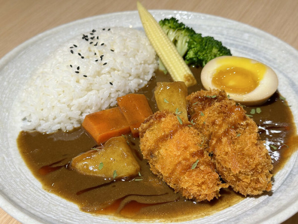 【台灣，桃園市，中壢區】本根咖哩，超低調，像私廚一樣的美味咖喱飯。（中壢美食/桃園美食）