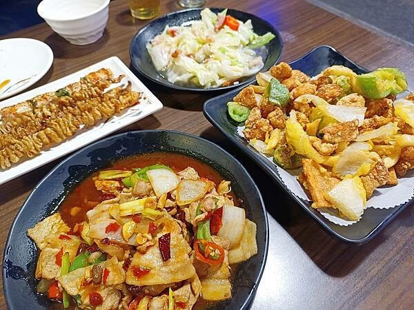 高雄市三民區廣受大家喜愛的碳烤、熱炒店！夯夯夯【阿鴻碳烤】高雄熱炒店推薦