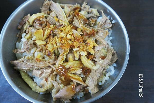 鴨香飽｜西湖市場後的超級媽媽味！用料實在不手軟，小小店面生意超級好！鴨肉新鮮無腥味，好吃超涮嘴！