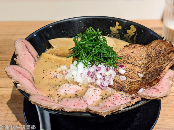 【新竹食記】麵屋吉光 - 竹科奢華系拉麵，湯頭濃到都化不開了
