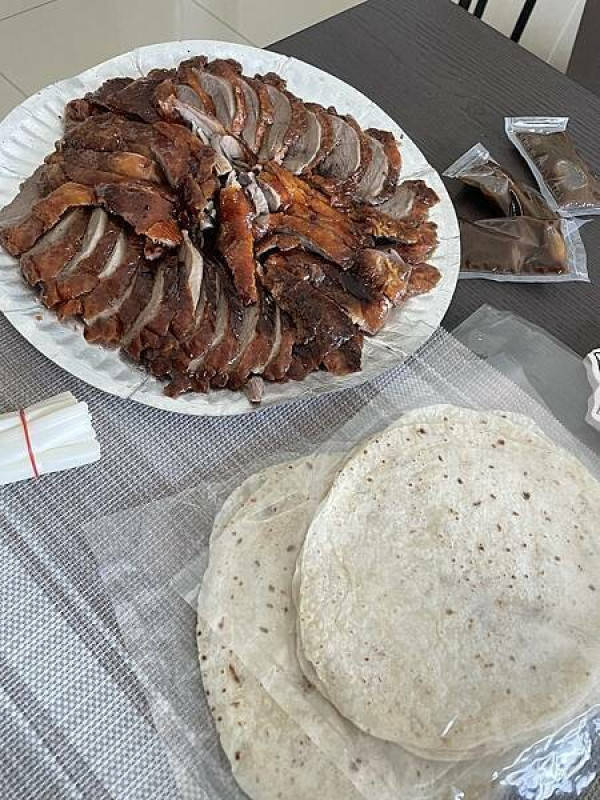 桃園中壢-給料大方，鴨皮香肉嫩脆皮烤鴨-盧記烤鴨