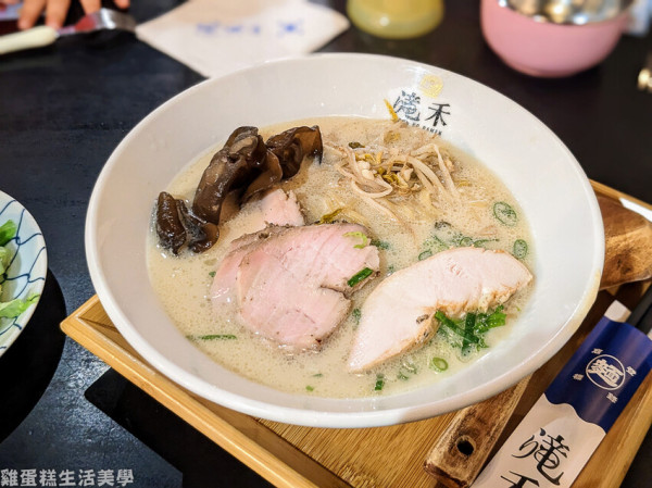 【新竹食記】滝禾製麵所(新竹新莊店) - 兒童友善餐廳，濃郁湯底可客製化湯底肉類麵條