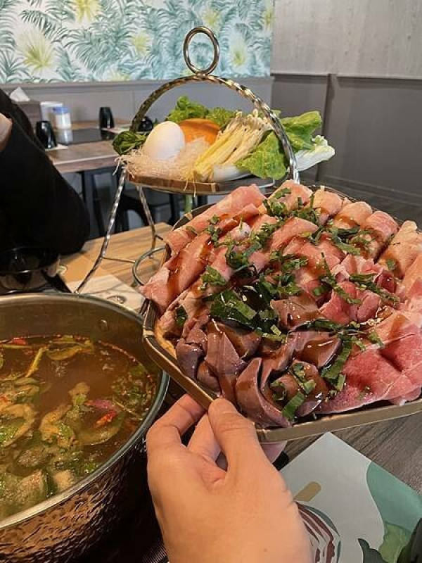 桃園中壢-正宗泰式火鍋，熱炒火鍋都道地-暹羅鍋